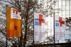 Foto: MEDICA - weltweit führend + Nr. 1 im Medizinmesse-Programm der Messe Düsseldorf Group